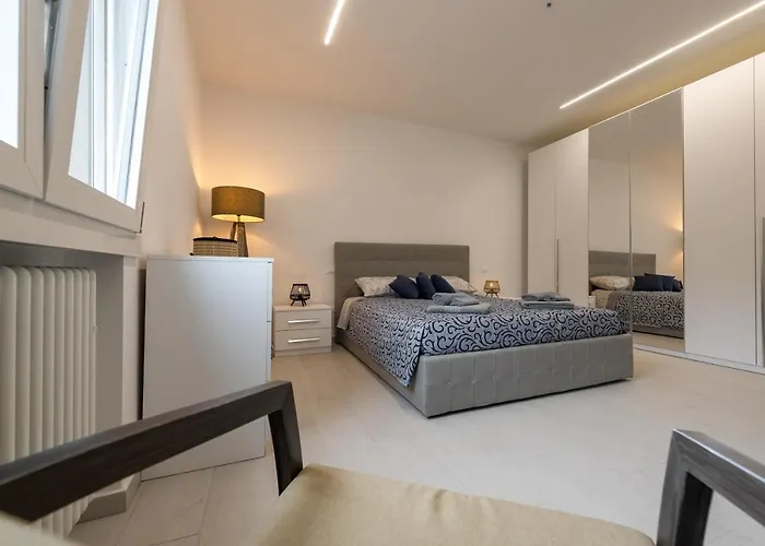 Obsidian -centro- Wifi + Free Parking Apartment Ravenna