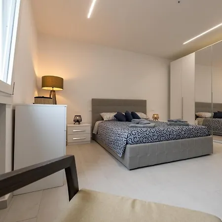 Obsidian -centro- Wifi + Free Parking Apartment Ravenna